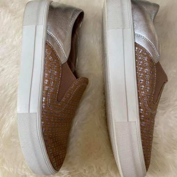 Vince Camuto loafer sneaker, size 7.5 - Picture 8 of 12